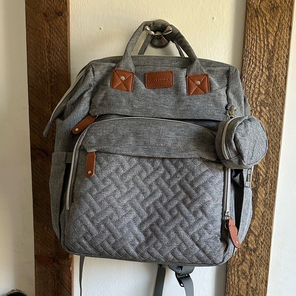 Boutique Large Diaper Bag, Backpack, Bassinet, Tech Charging Station all in one - Picture 3 of 16